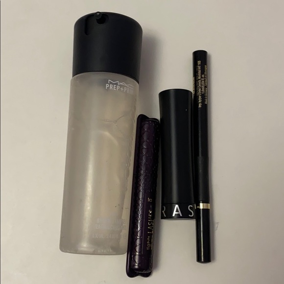 Makeup 4 items - Picture 1 of 4